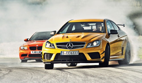 kontroliruemy`j-zanos-avtomobilya