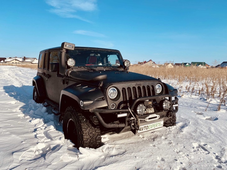 Jeep Wrangler в снегу