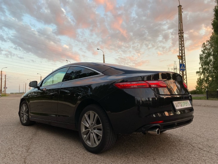 renault-laguna-coupe-2