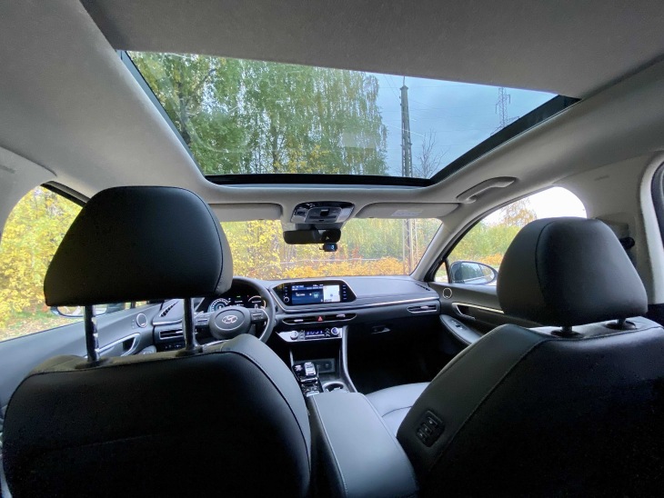 hyundai-sonata-salon