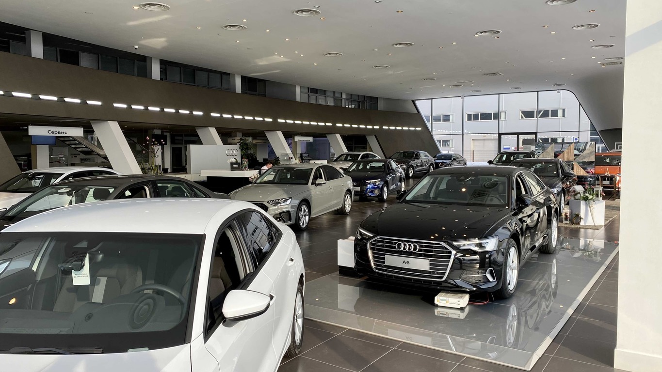 В автосалоне Audi