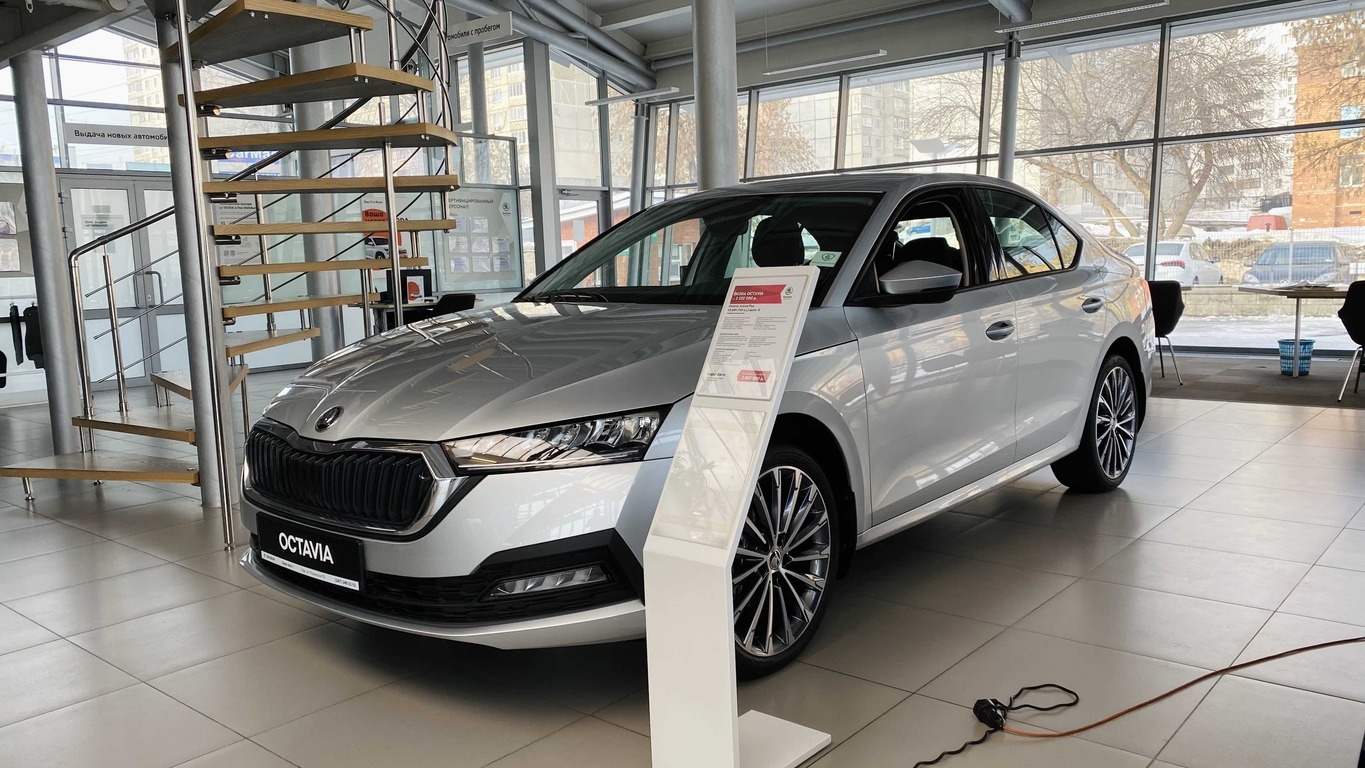 Skoda Octavia A8 в автосалоне