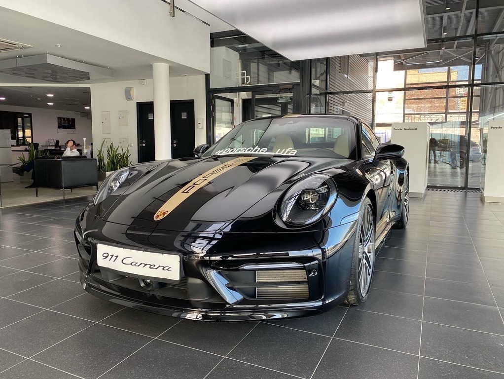 Porsche 911 (992)