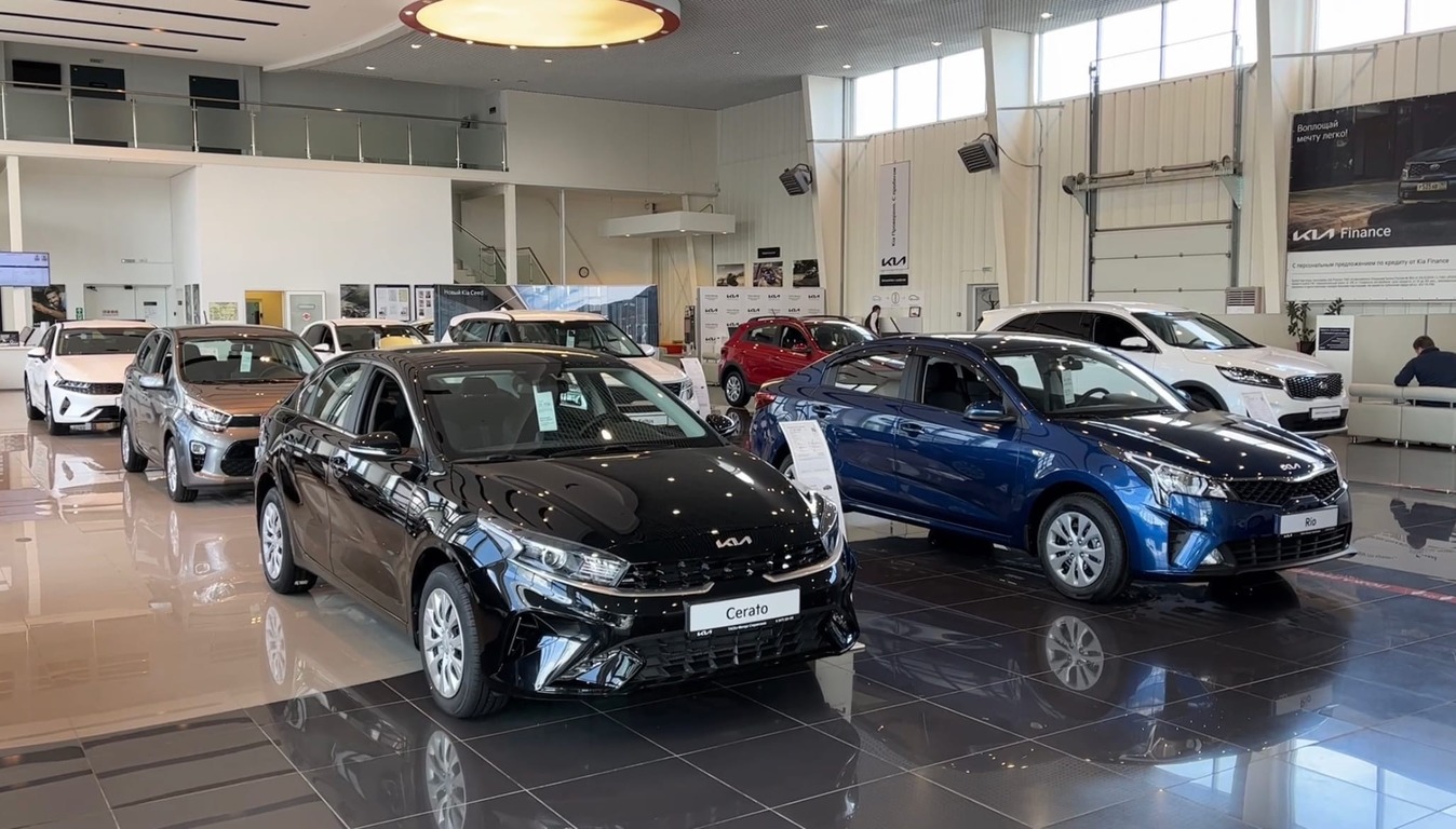 Автомобили Kia в автосалоне Таско-Моторс в городе Стерлитамак