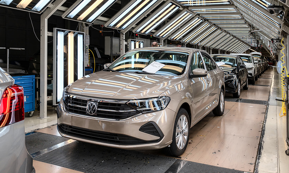 Автомобили Volkswagen на заводе в Калуге