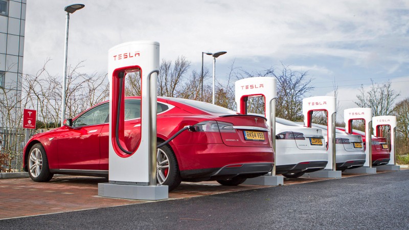 Зарядка электромобилей Tesla