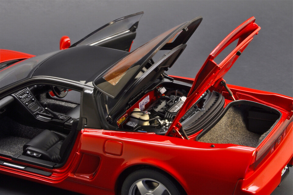 В Северной Америке NSX продавалась под более престижным брендом Acura