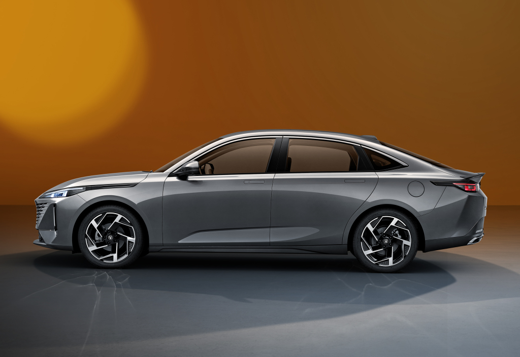 changan_lamore-2
