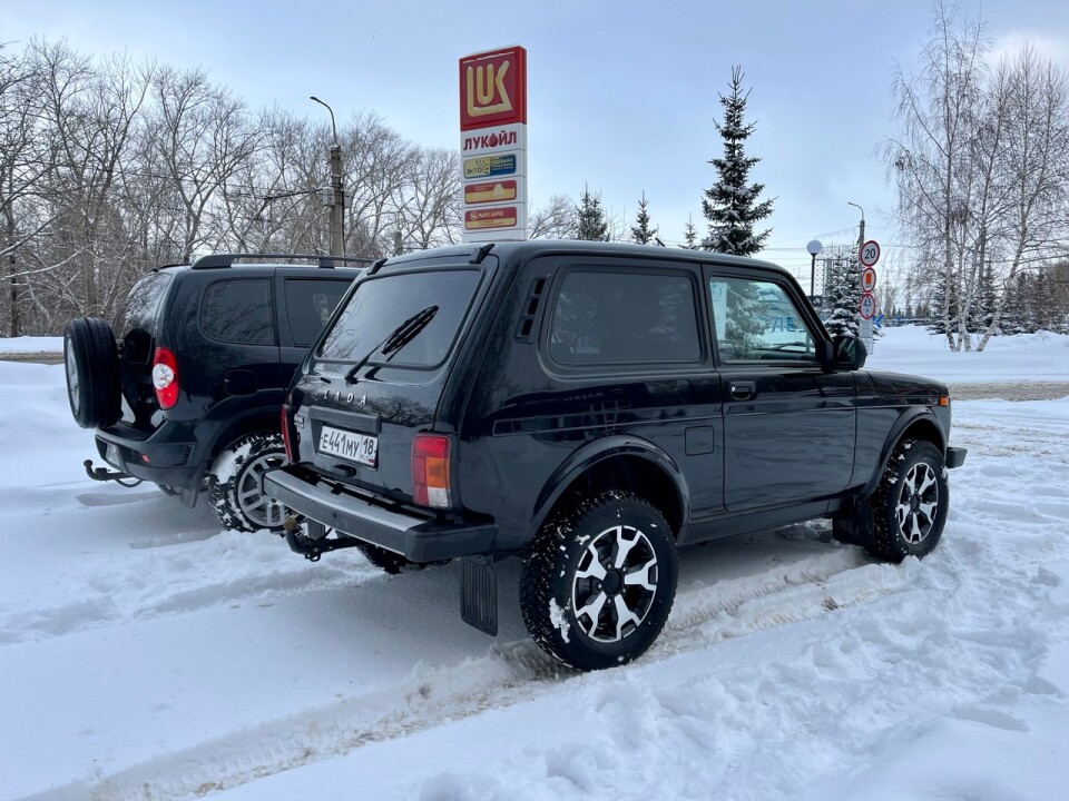 Lada Niva Legend