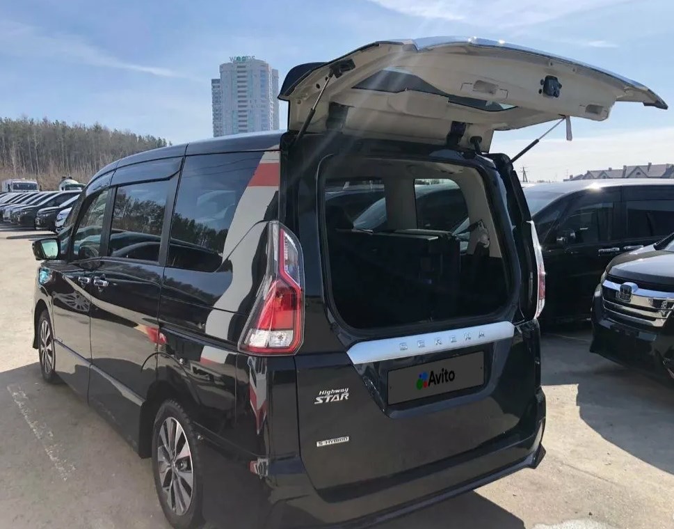 Открывания задней двери Nissan Serena C27