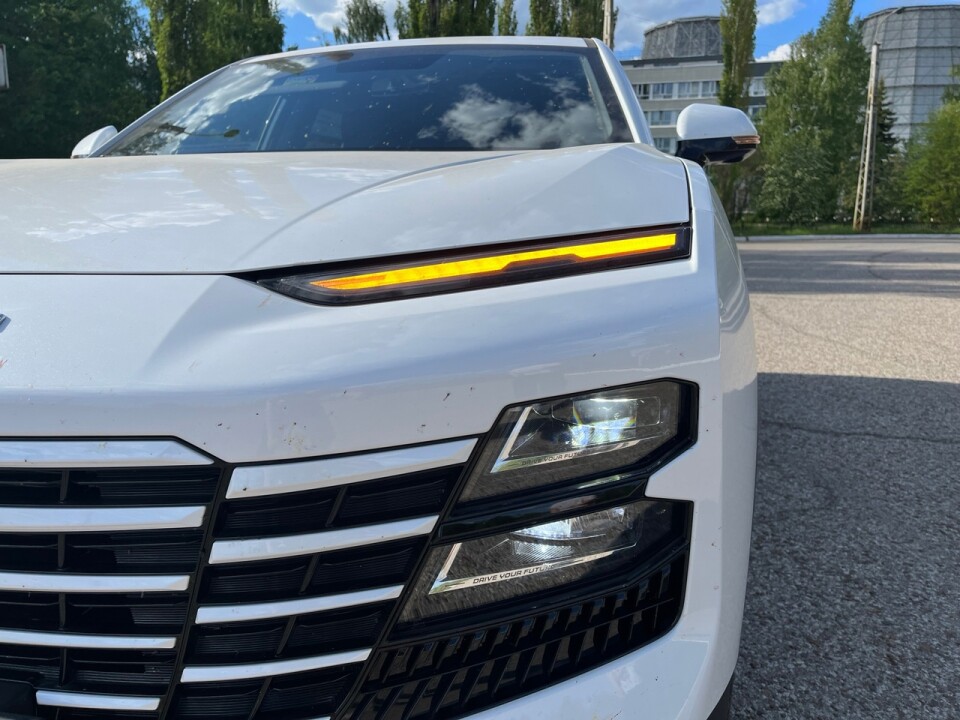 На Jetour Dashing полностью светодиодная оптика