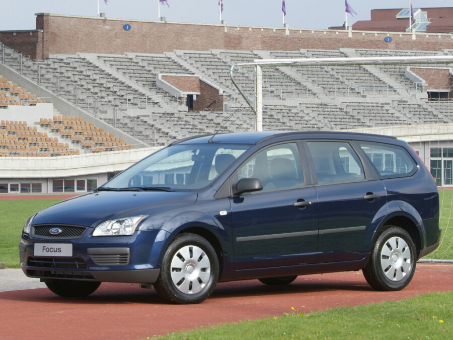 На фото Ford Focus универсал 2004-08. Старая байка о том, что немецкая техника рассчитана на семь лет эксплуатации, весьма актуальна для Ford Focus 2 – как раз после этого возраста начинались проблемы