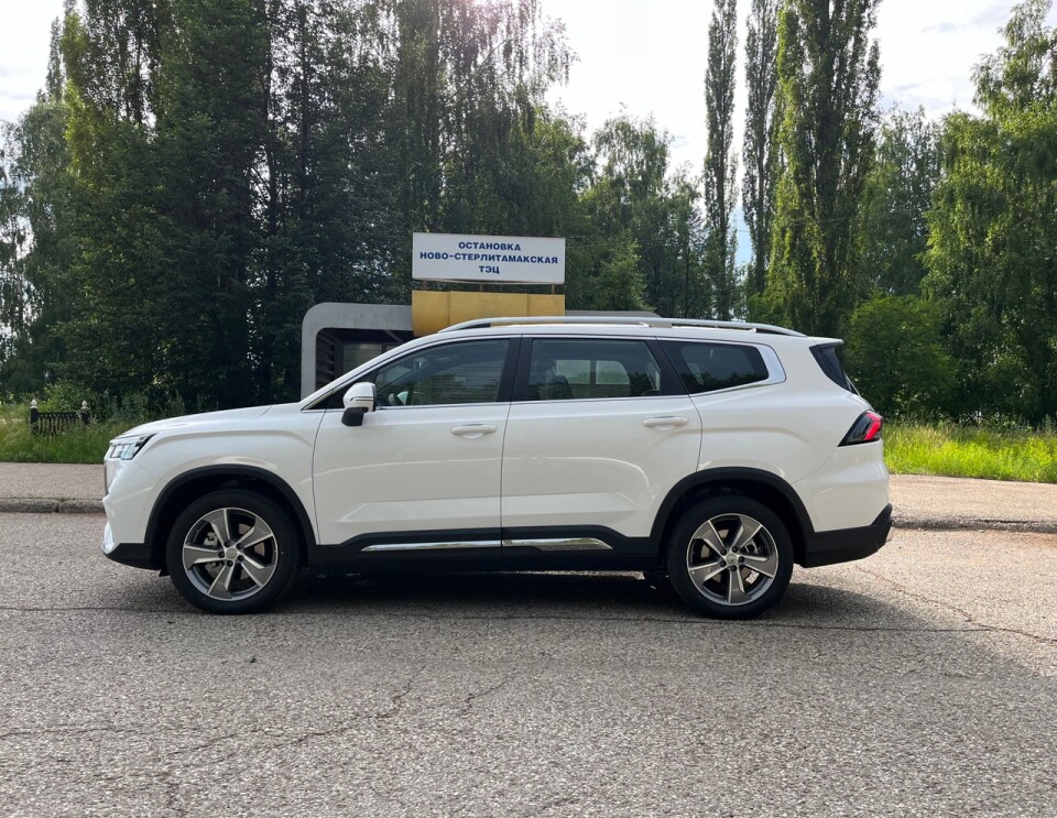 Geely Okavango