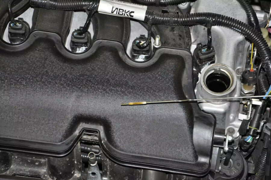Уровень масла в двигателе