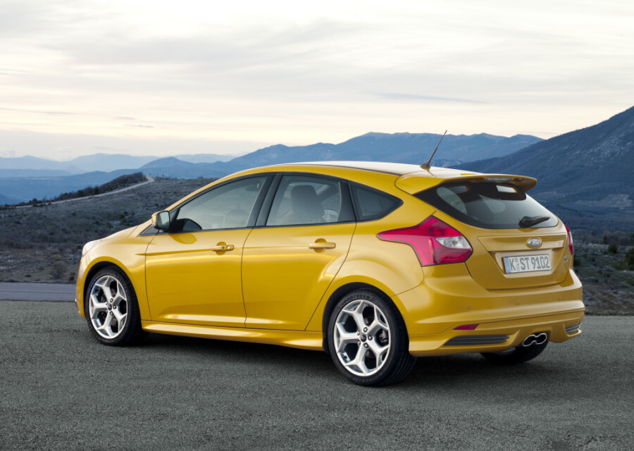 Ford Focus ST (DYB) '2012–14