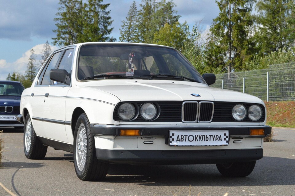 BMW E30