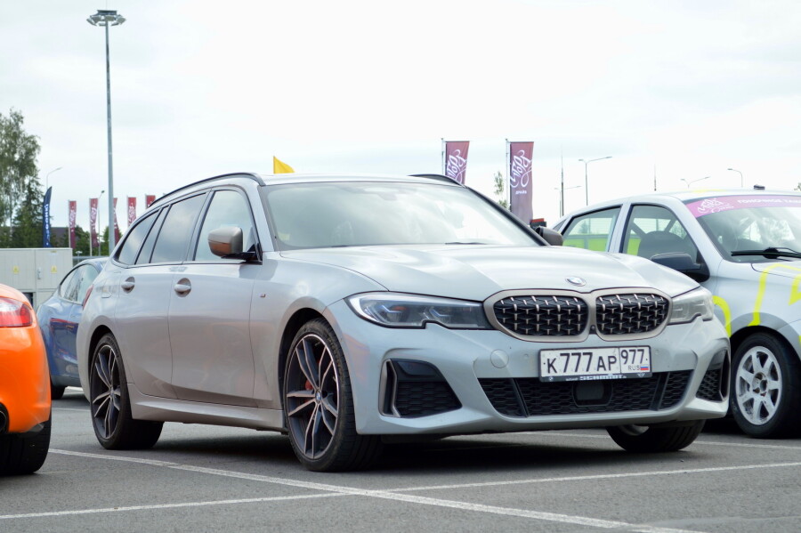 BMW G21