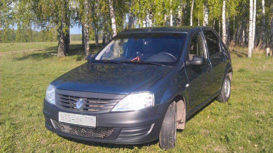базовый Рено Логан