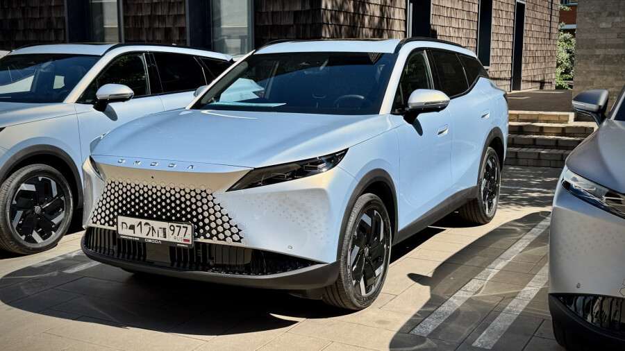 Omoda C7 в максимальной комплектации Supreme с 19-дюймовыми дисками