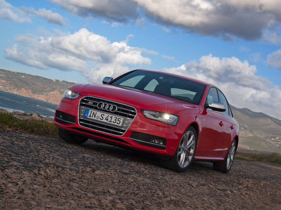 Audi S4 (B8)