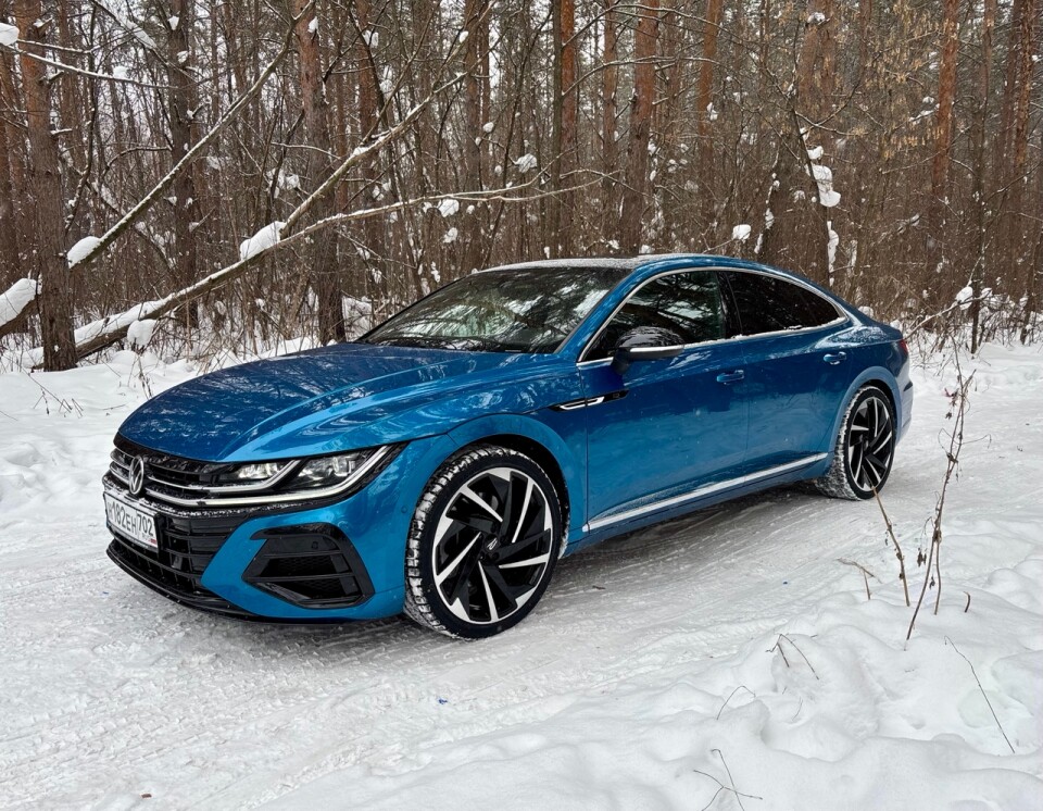 Volkswagen Arteon, безусловно, обладает притягательной внешностью
