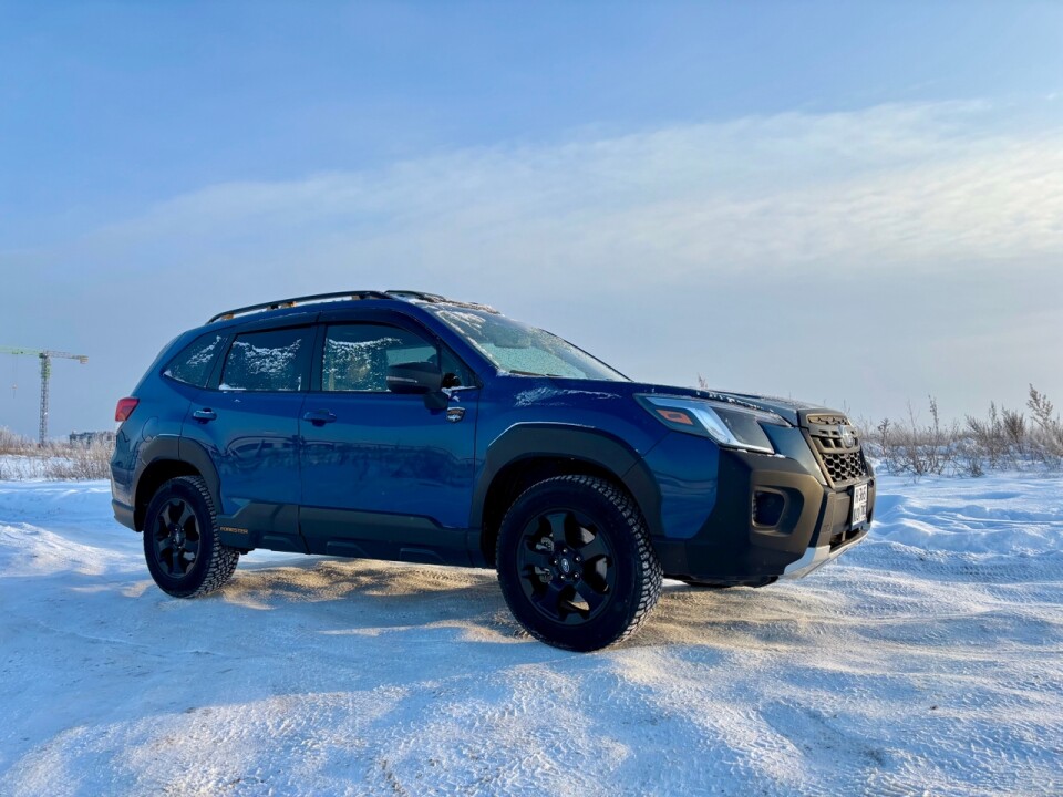 Автомобиль выглядит брутально
