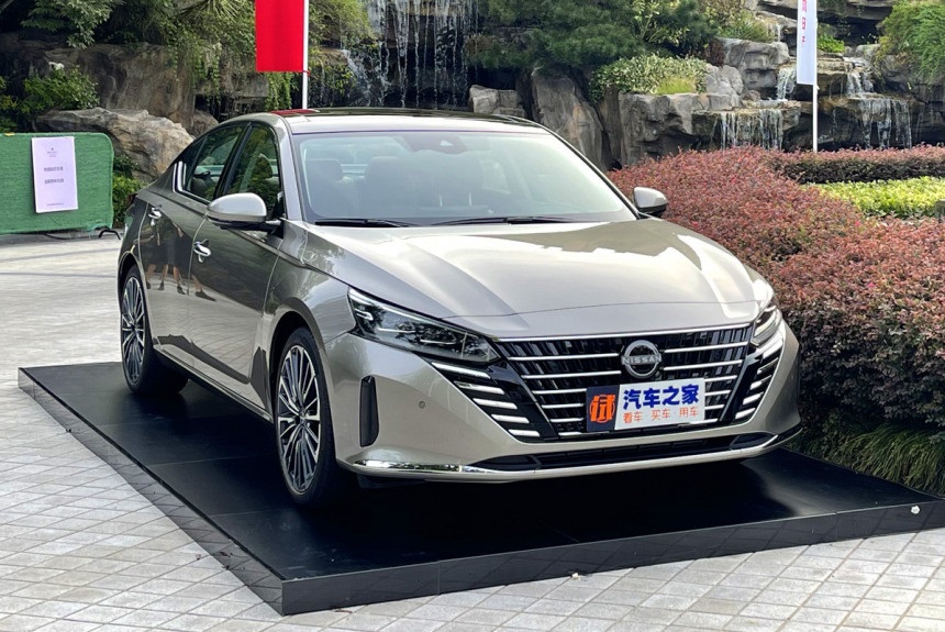 Nissan Altima, рестайлинг 2022 года