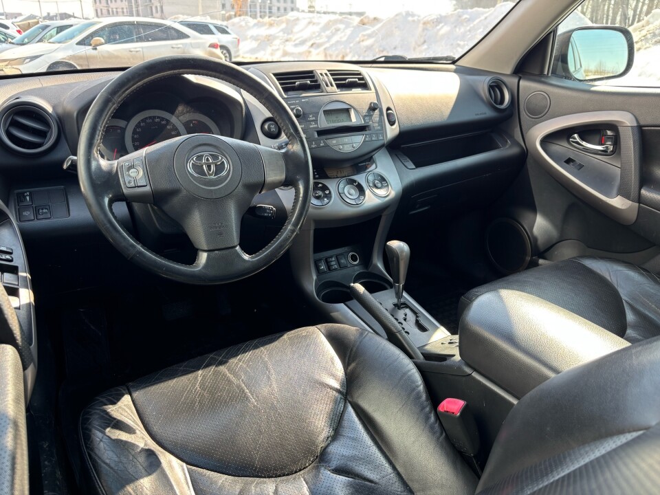 Интерьер Toyota RAV4 XA30