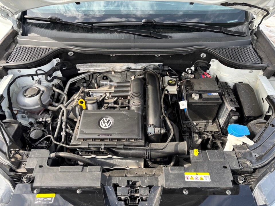 Под капотом Jetta VS5 бензиновый турбомотор 1.4 TSI с индексом DJSA