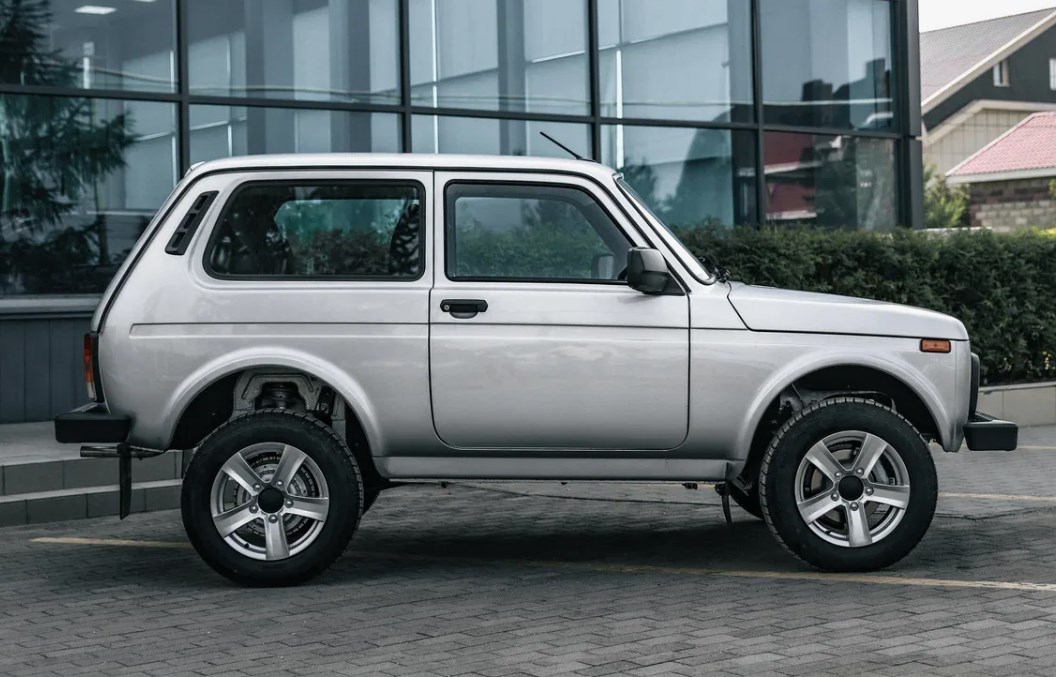 Lada Niva Legend