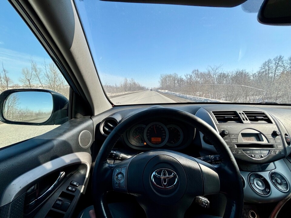 За рулем Toyota RAV4 XA30