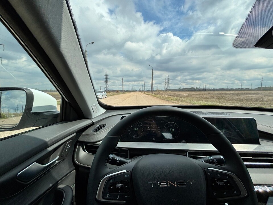 За рулём Tenet T4