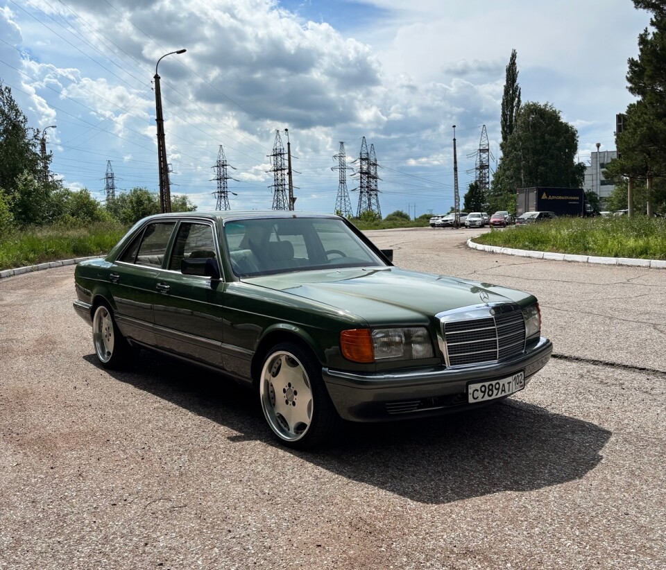 Mercedes-Benz S-Class W126