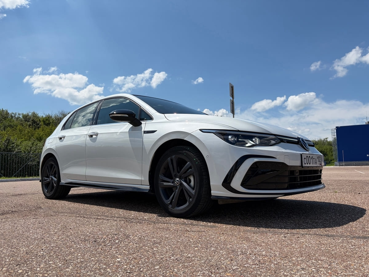 По виду Golf R-Line достаточно высокий