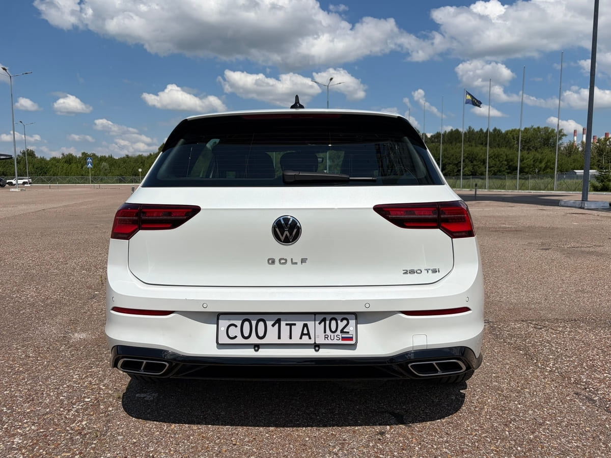 Golf R-Line - вид сзади