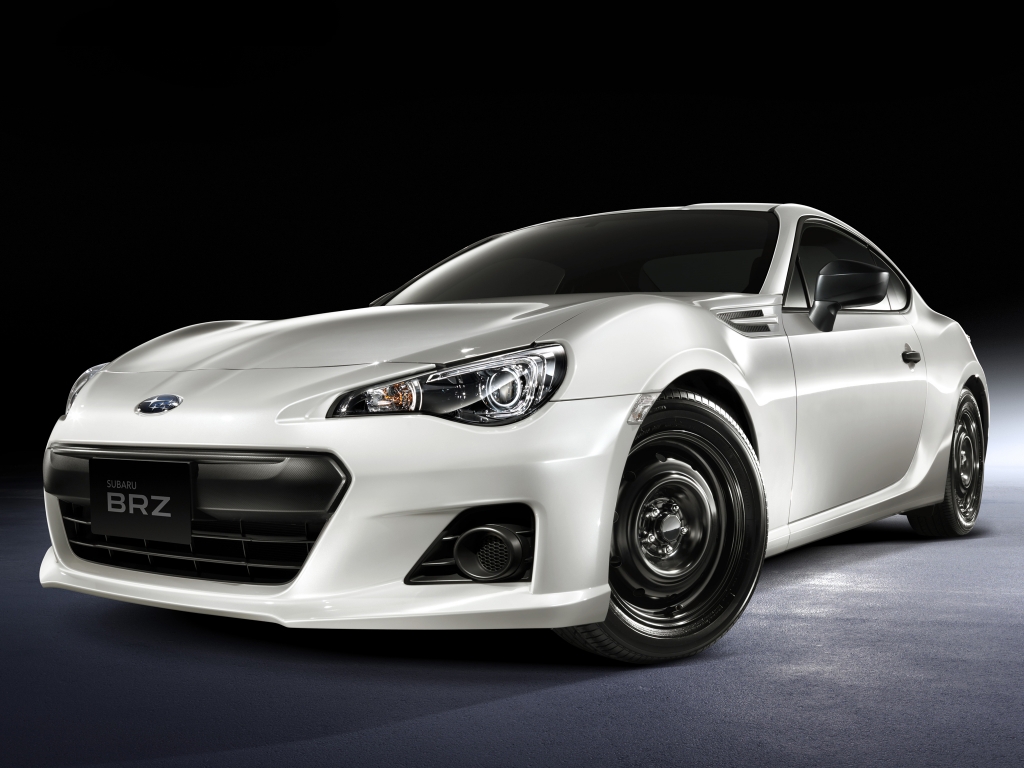 Белый BRZ. Особая гоночная версия.