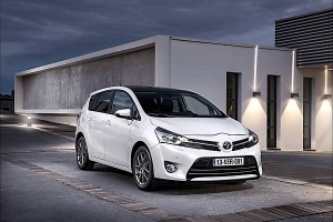 toyota_verso_2013