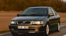 Volvo S40 (1995–2004)