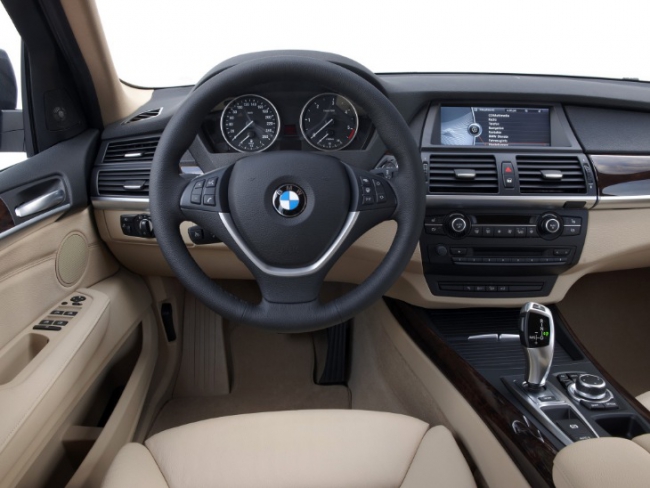 Интерьер BMW X5 E70