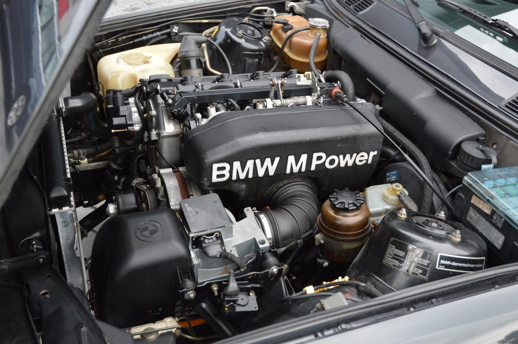 BMW 320is Sedan (E30) с двигателем S14B20