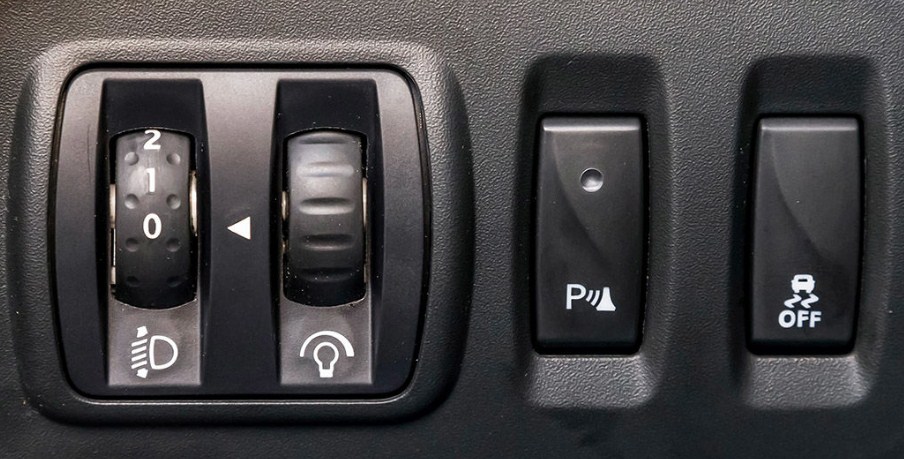 Кнопка отключения ESP на Renault Kaptur