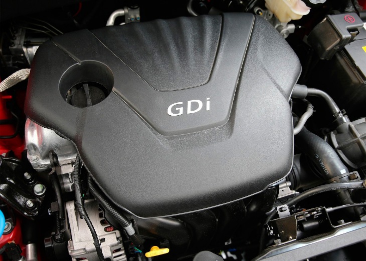 Вид на двигатель GDI сверху