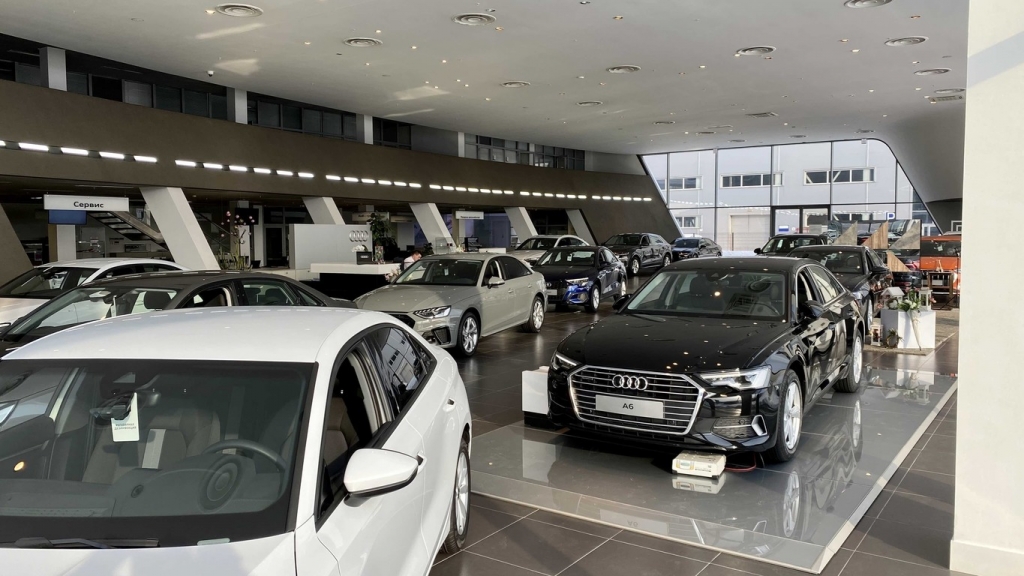 В автосалоне Audi