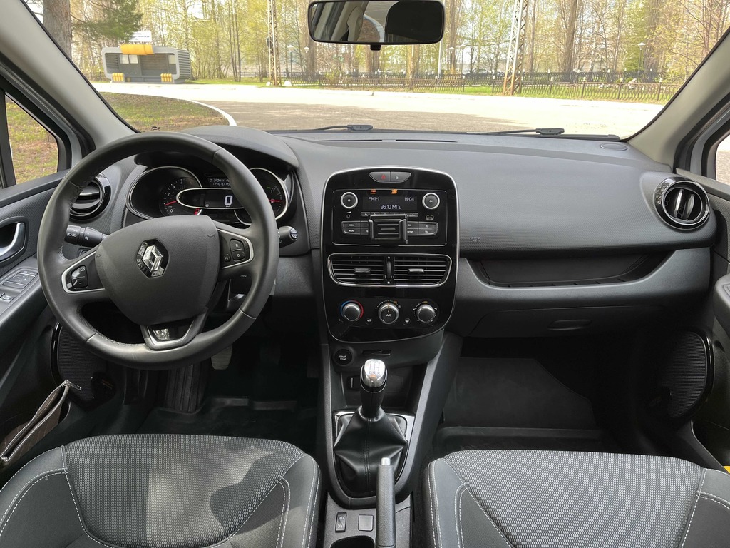 Интерьер Renault Clio