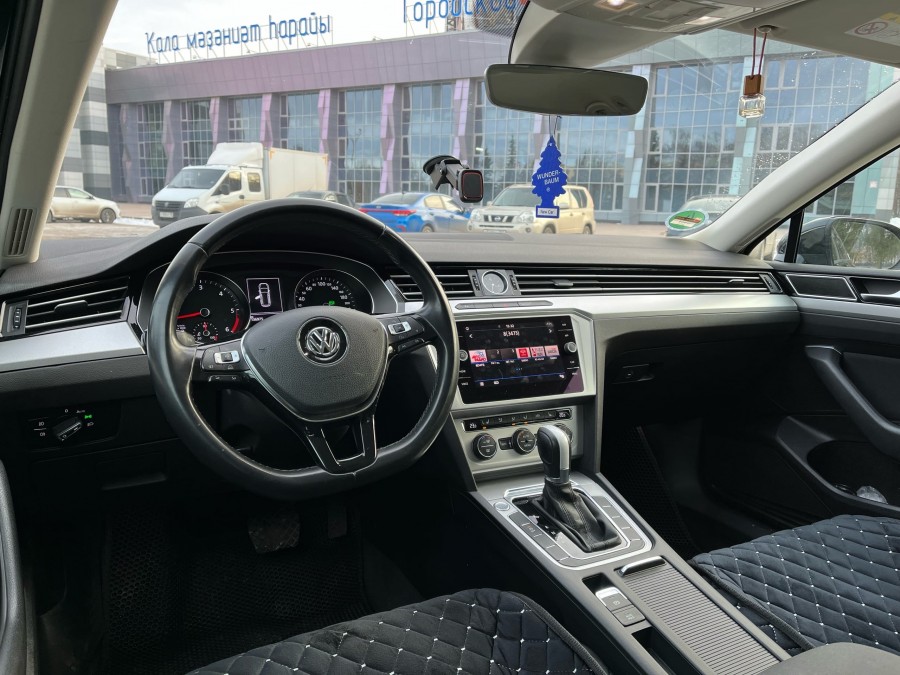 Интерьер Volkswagen Passat B8