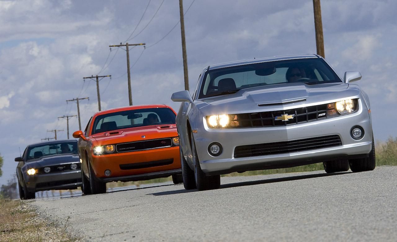 Масл-кары из США: Chevrolet Camaro, Dodge Challenger и Ford Mustang