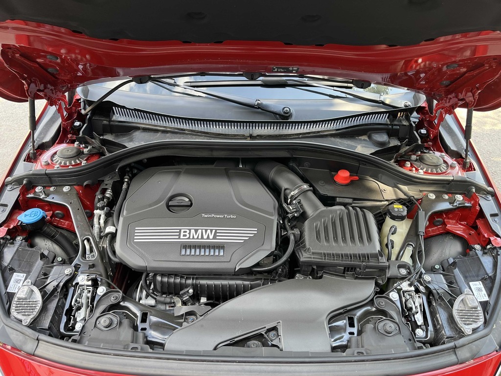 Статью о BMW 218i читайте - https://avtoexperts.ru/article/bmw-218i-gran-coupe-vhodnoj-bilet-v-klub-bmw-no-s-nekotory-mi-nyuansami/