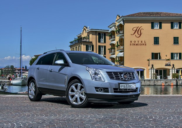 Популярный GM-ий кроссовер Cadillac SRX