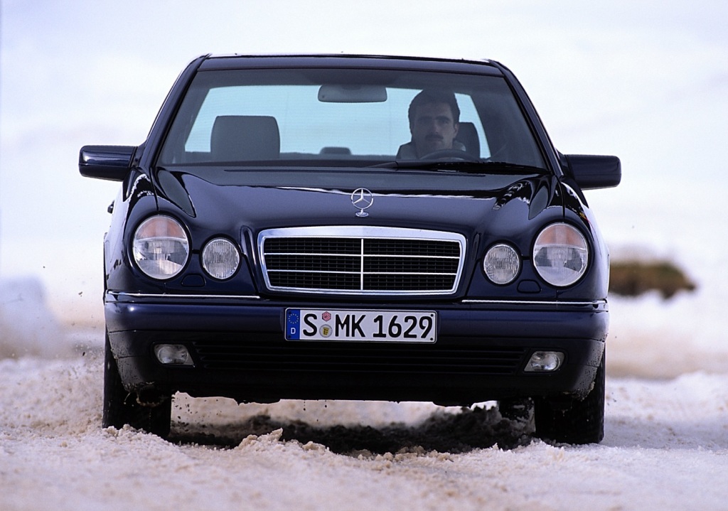 Mercedes-Benz E 320 4MATIC Elegance  (Bm.210.082) \'1996–99