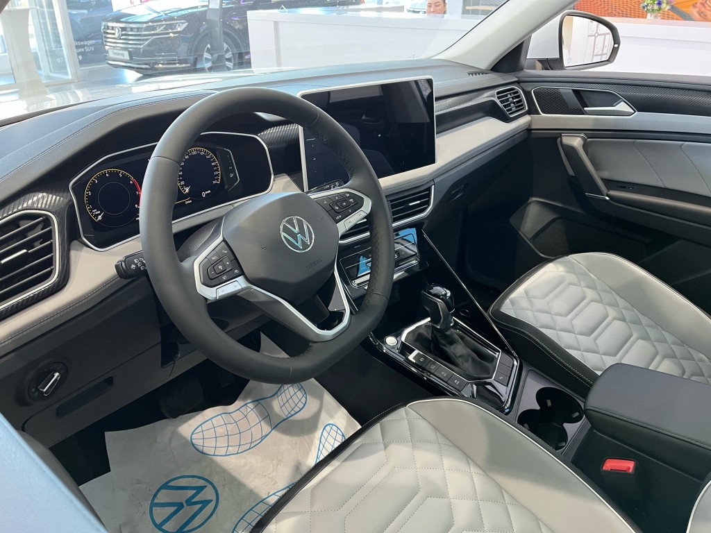 Volkswagen Tayron интерьер